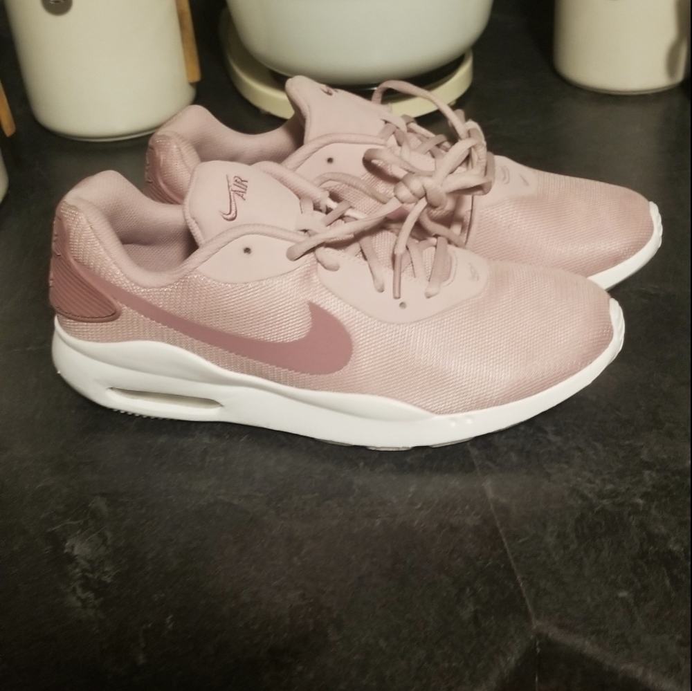 NIKE AIRMAX SZ 11